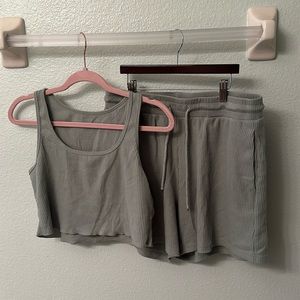 PALE GREEN LOUNGE SET